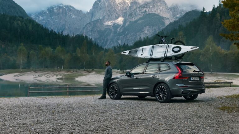 VOLVO-XC60-SUV