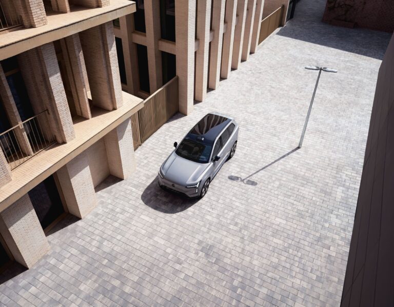 Volvo EX90 2026