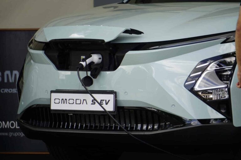 Top 5 SUV premium chinos por autonomía eléctrica disponibles en España