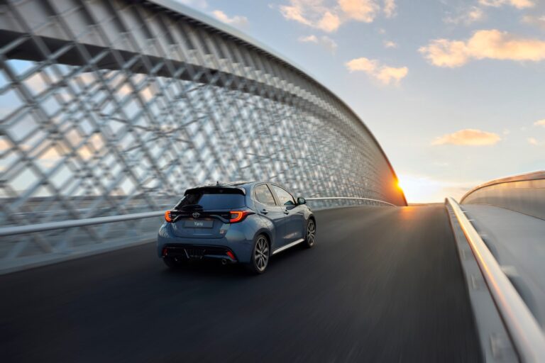 Los 8 SUV híbridos urbanos con mejor relación equipamiento-precio por menos de 30.000 euros Los 8 SUV híbridos urbanos con mejor relación equipamiento-precio por menos de 30.000 euros