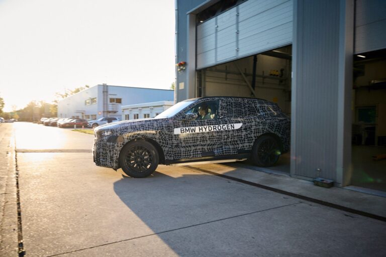 Ranking 2026: los 7 SUV PHEV grandes con mayor capacidad de maletero en España Ranking 2026: los 7 SUV PHEV grandes con mayor capacidad de maletero en España