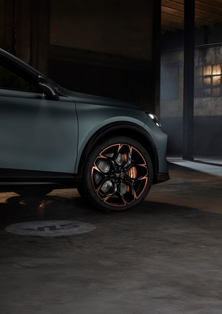 Cupra Formentor e-Hybrid vs Volkswagen Tiguan eHybrid: duelo de SUV PHEV compactos para ciudad Cupra Formentor e-Hybrid vs Volkswagen Tiguan eHybrid: duelo de SUV PHEV compactos para ciudad