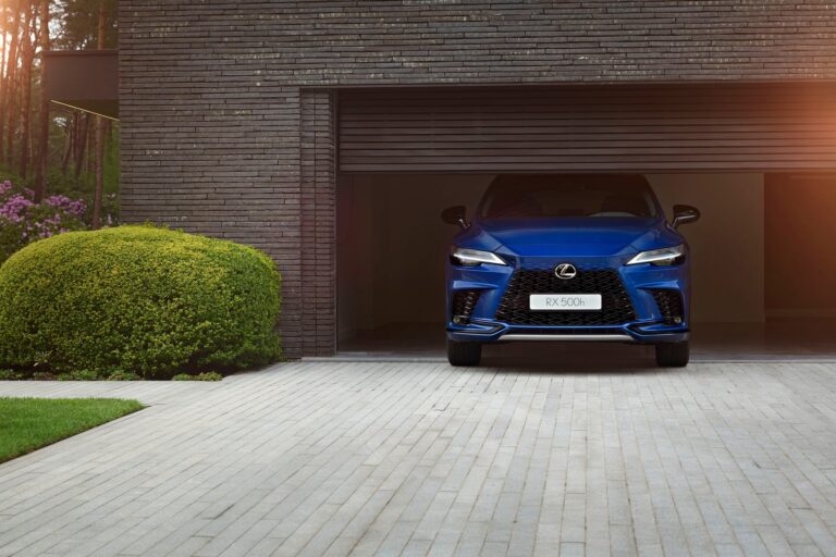 Lexus RX vs Volvo XC90: duelo de SUV premium grandes con etiqueta CERO para familia Lexus RX vs Volvo XC90: duelo de SUV premium grandes con etiqueta CERO para familia