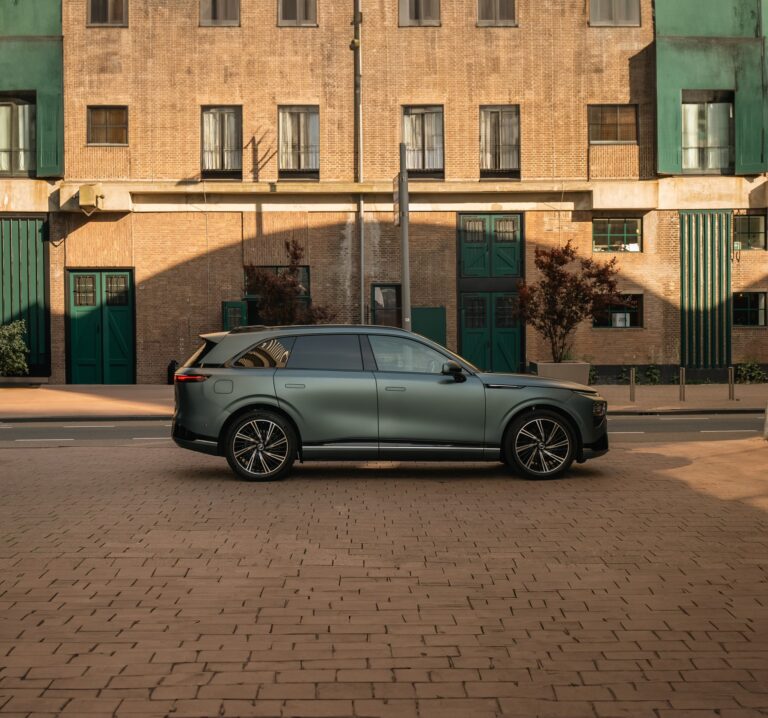 Lynk & Co 08 vs XPENG G9: duelo de SUV chinos premium grandes con etiqueta CERO Lynk & Co 08 vs XPENG G9: duelo de SUV chinos premium grandes con etiqueta CERO