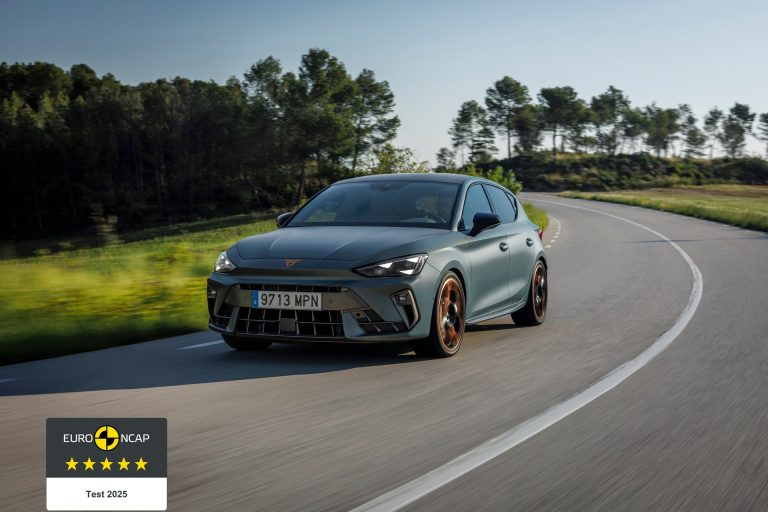 Cómo elegir un compacto eléctrico familiar en 2026 según autonomía, maletero y presupuesto Cómo elegir un compacto eléctrico familiar en 2026 según autonomía, maletero y presupuesto