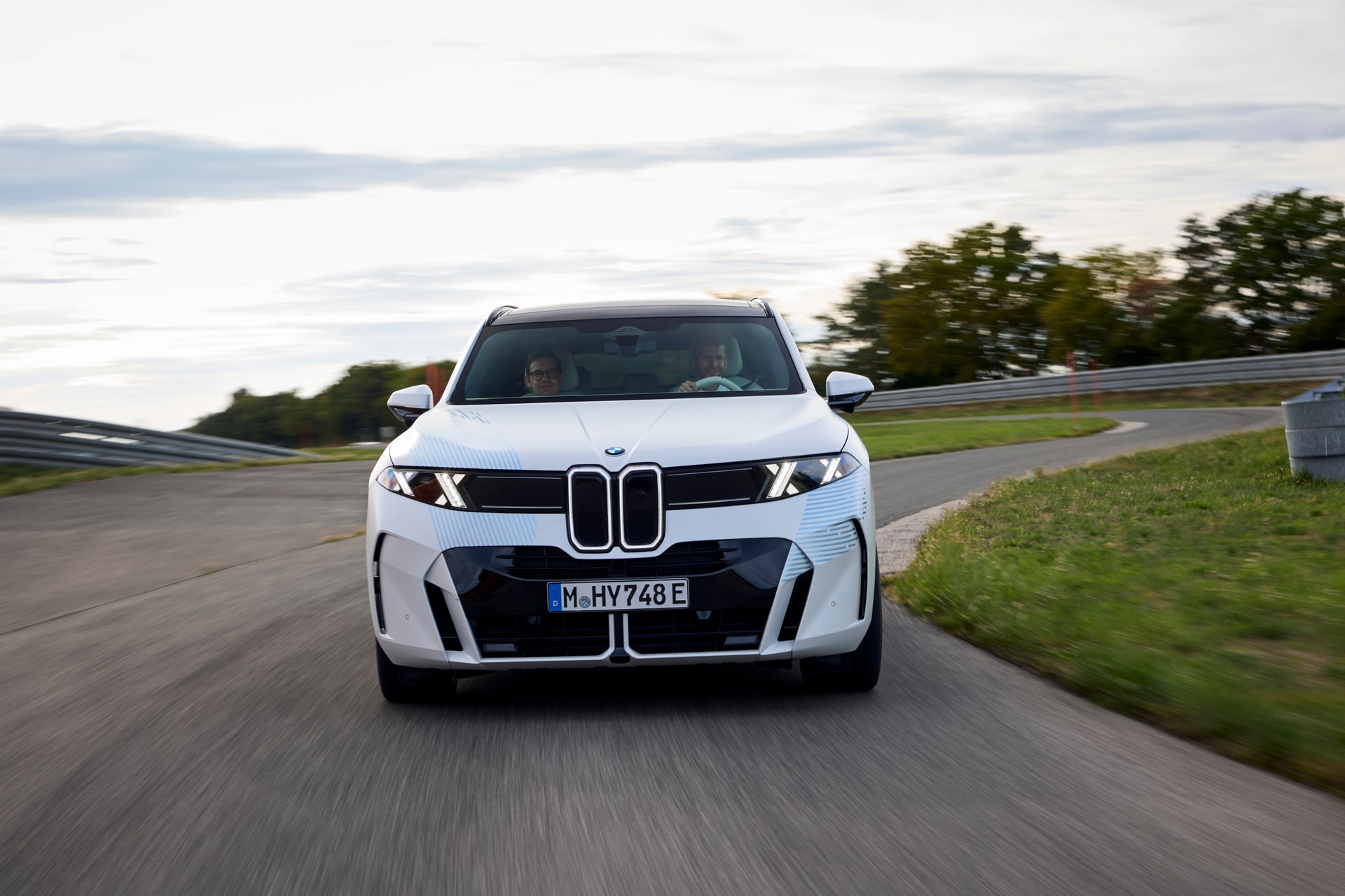 BMW iX