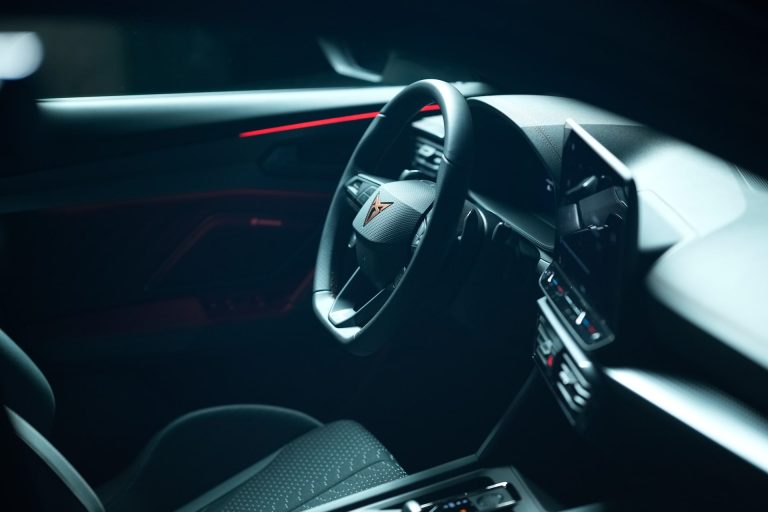 Ranking 2026: los 7 SUV-C PHEV por menos de 45.000 € con mejor autonomía eléctrica y precio en España Ranking 2026: los 7 SUV-C PHEV por menos de 45.000 € con mejor autonomía eléctrica y precio en España