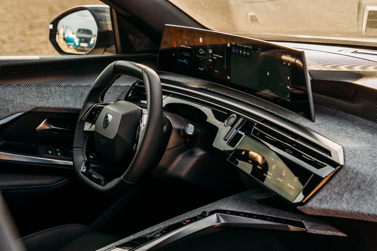 Peugeot e-3008