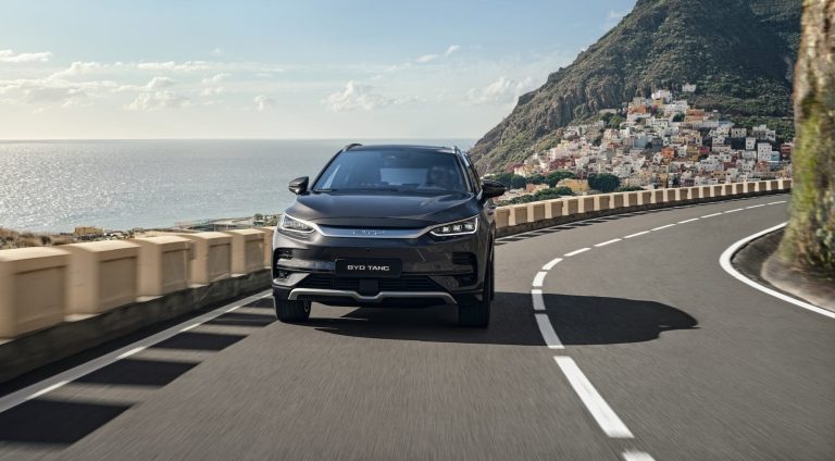 Qué diferencia a un SUV chino premium de uno generalista en 2026: acabados, tecnología y garantía Qué diferencia a un SUV chino premium de uno generalista en 2026: acabados, tecnología y garantía